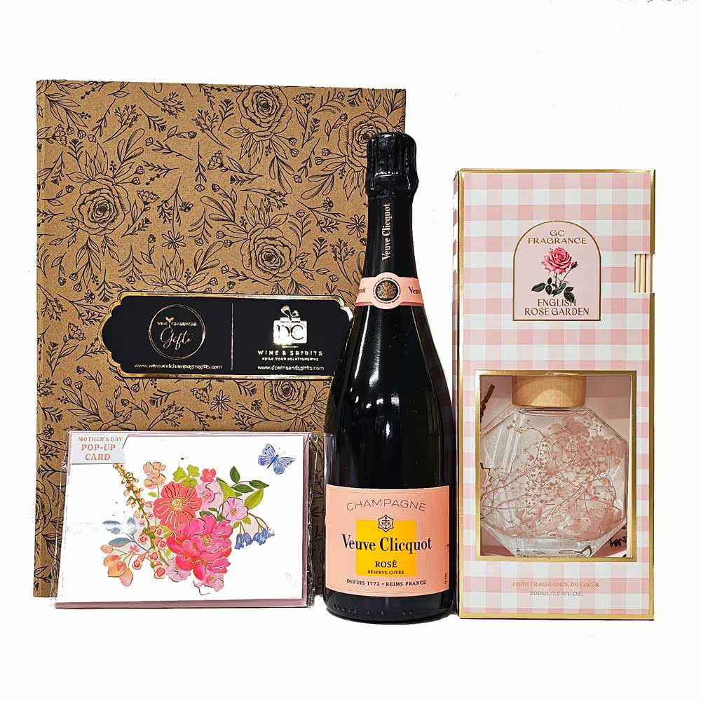 Veuve Clicquot Rosé Champagne Celebration Gift Set